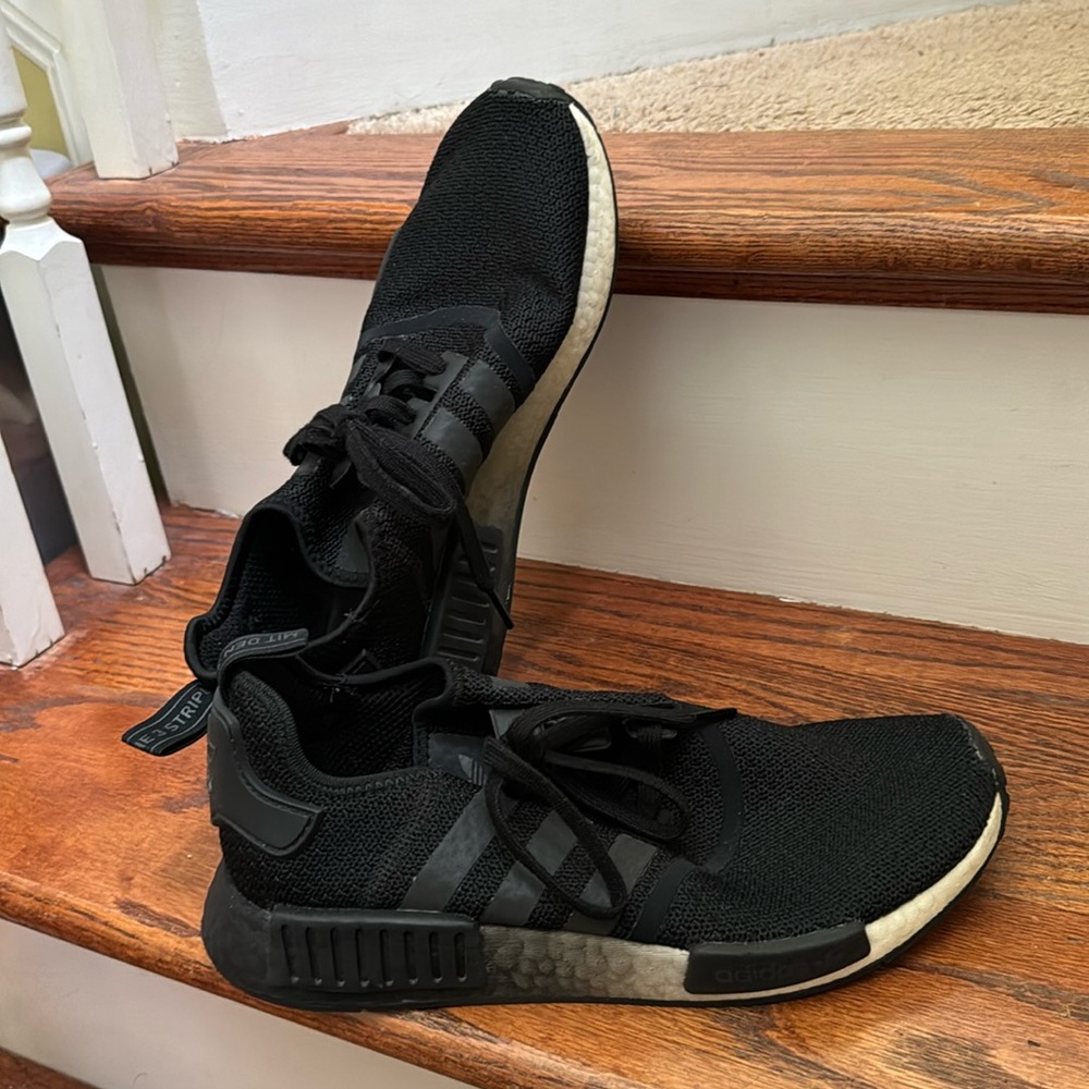 Adidas black womens tennis shoes